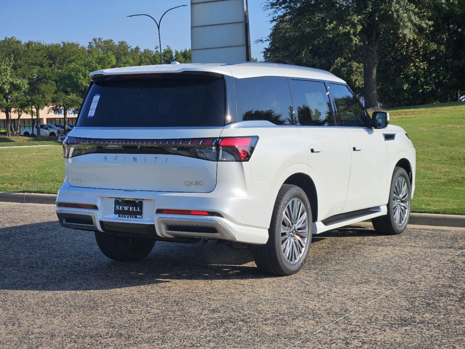 2025 INFINITI QX80 Vehicle Photo in Fort Worth, TX 76132