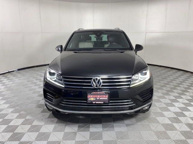 2017 Volkswagen Touareg Vehicle Photo in MEDINA, OH 44256-9001