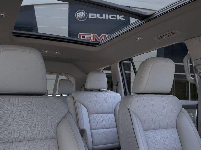 2025 Buick Enclave Vehicle Photo in MEDINA, OH 44256-9631