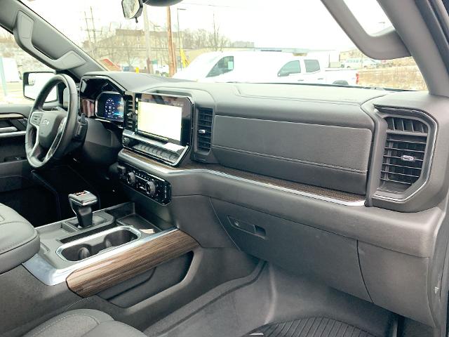 2022 Chevrolet Silverado 1500 Vehicle Photo in MOON TOWNSHIP, PA 15108-2571