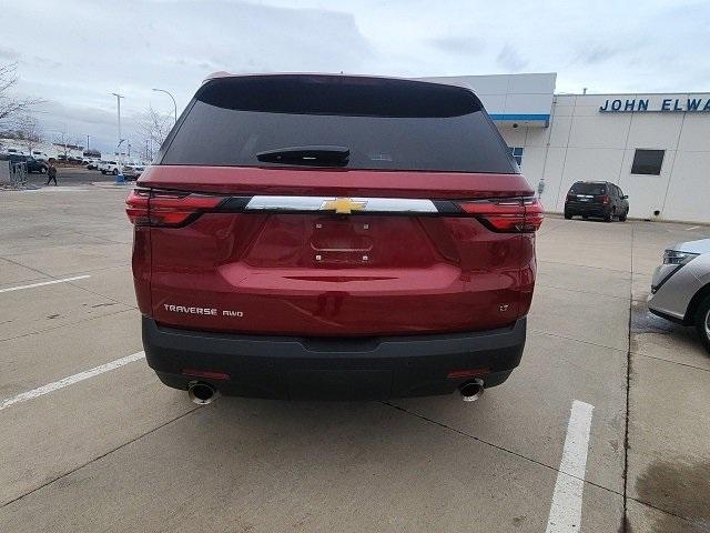 2022 Chevrolet Traverse Vehicle Photo in ENGLEWOOD, CO 80113-6708