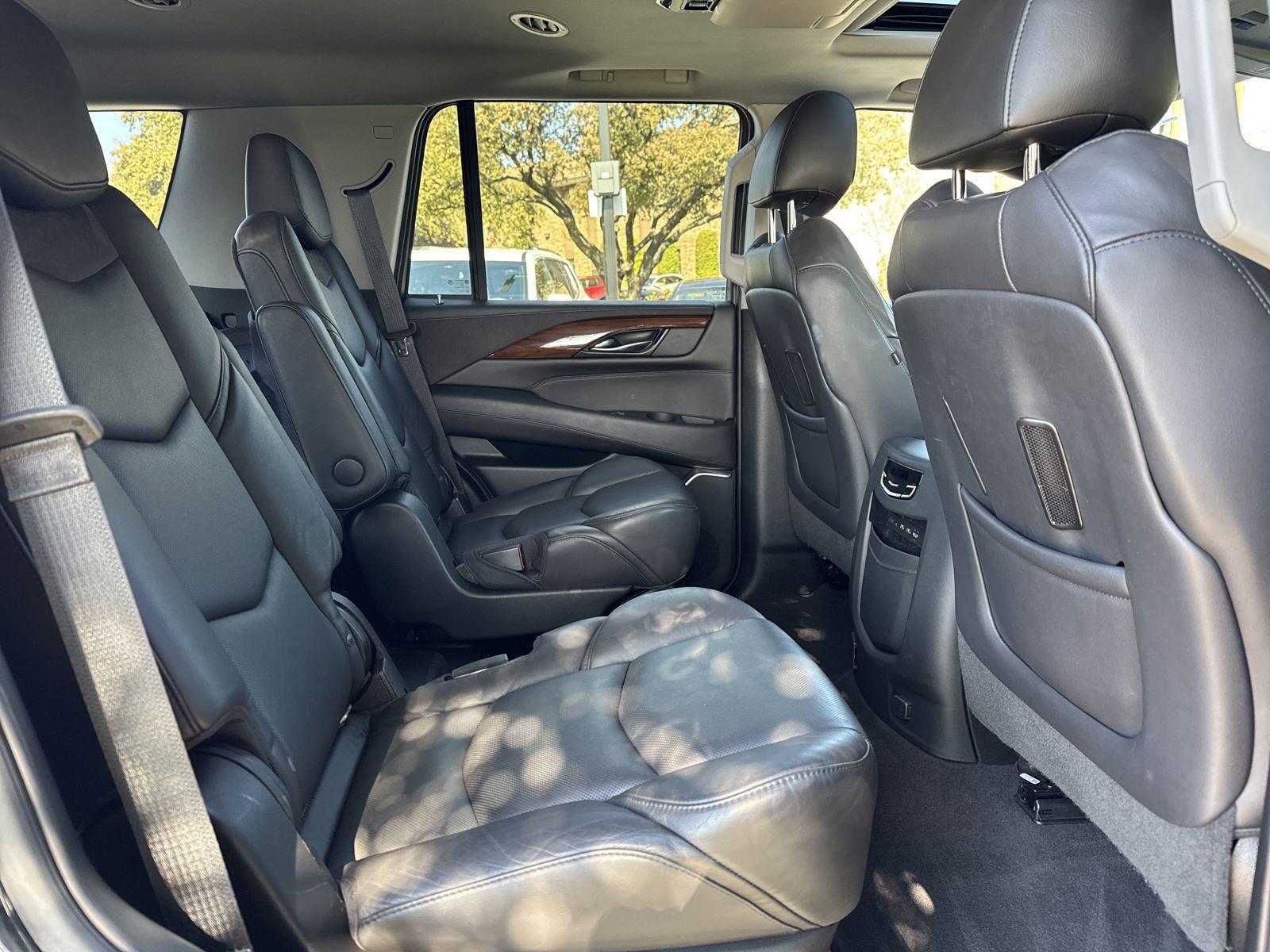 2020 Cadillac Escalade Vehicle Photo in DALLAS, TX 75209-3016