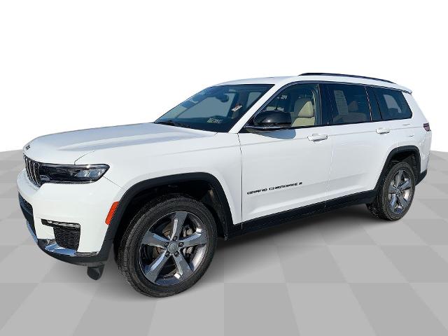 2021 Jeep Grand Cherokee L Vehicle Photo in MOON TOWNSHIP, PA 15108-2571