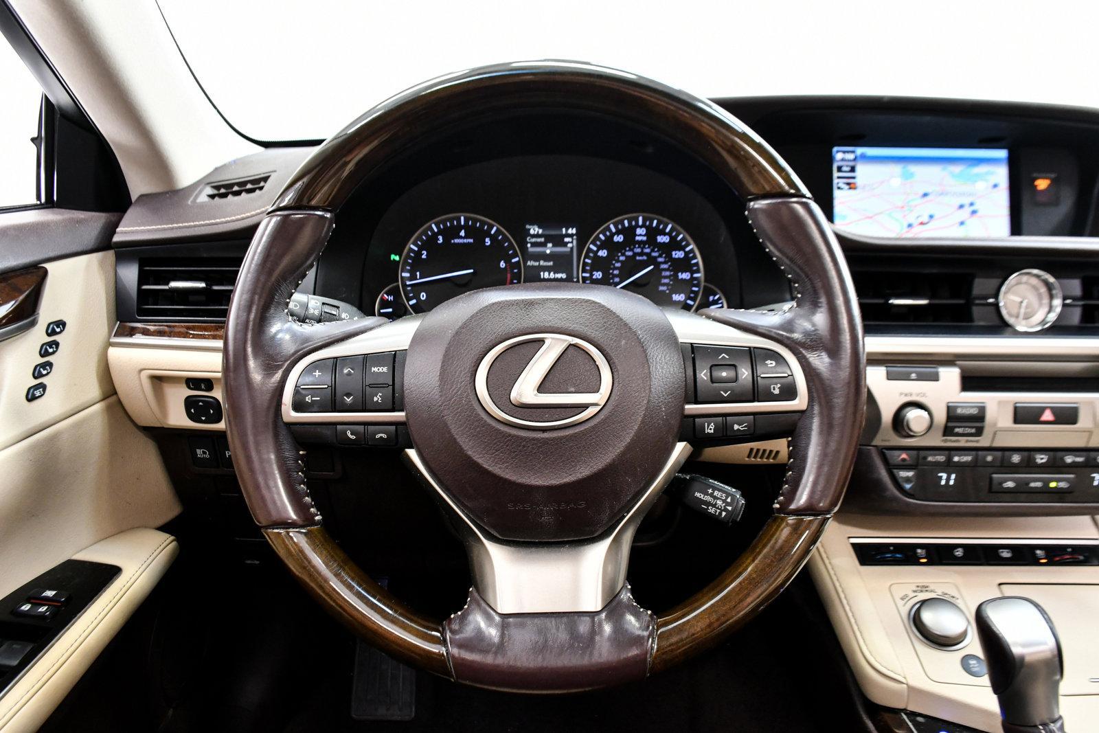 2017 Lexus ES 350 Vehicle Photo in DALLAS, TX 75235