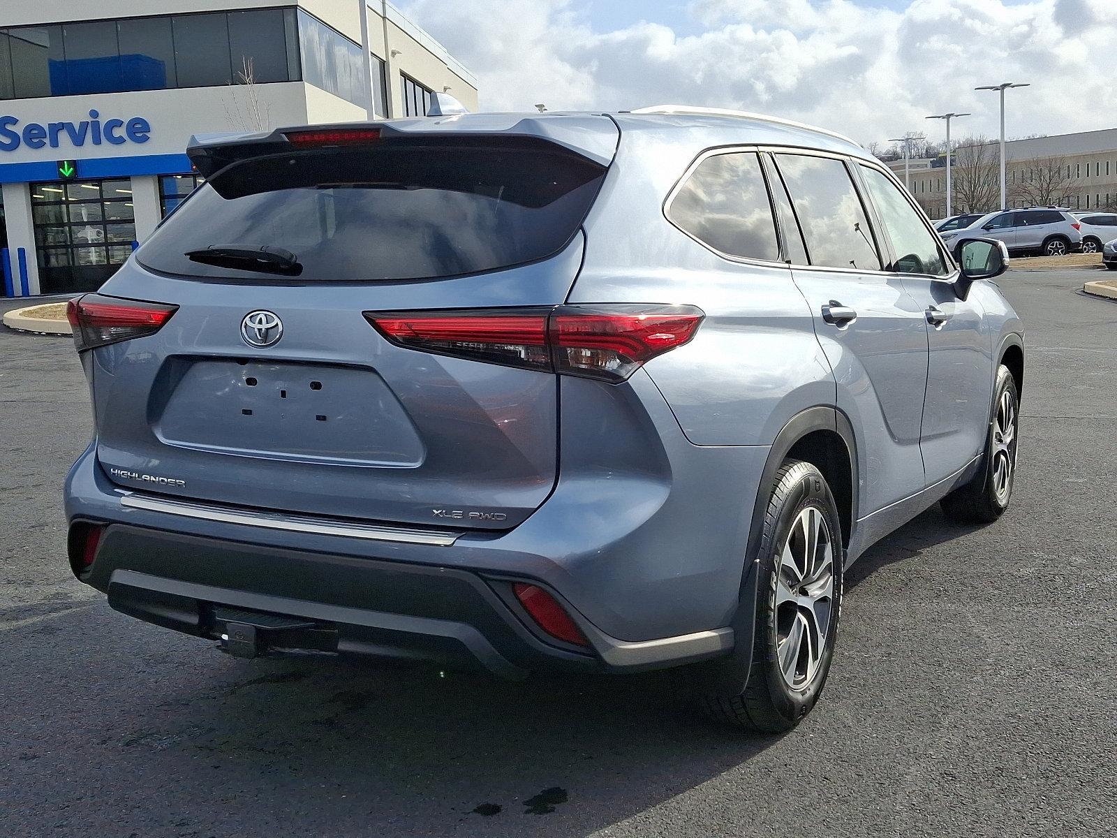 2022 Toyota Highlander Vehicle Photo in Harrisburg, PA 17111