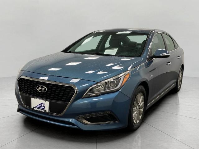 2016 Hyundai SONATA Hybrid Vehicle Photo in Appleton, WI 54913