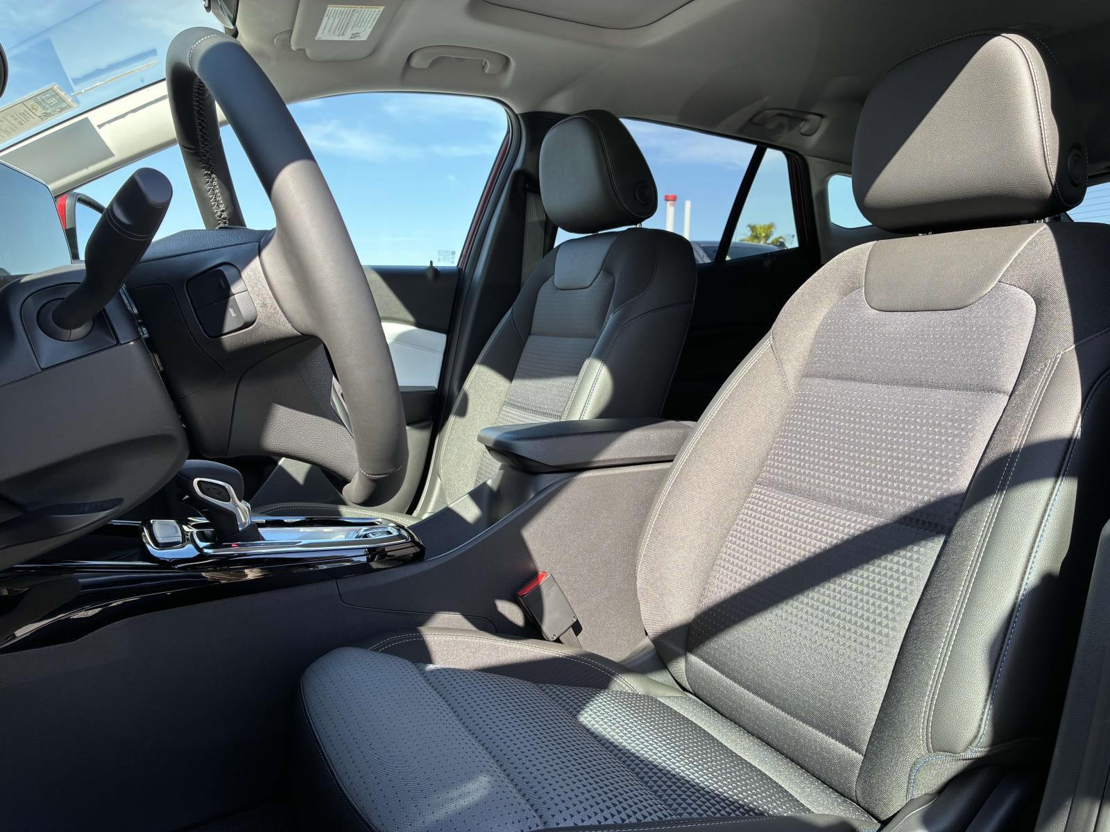 2025 Chevrolet Trax Vehicle Photo in LOS ANGELES, CA 90007-3794