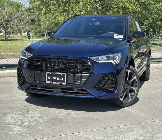 2025 Audi Q3 Vehicle Photo in HOUSTON, TX 77090
