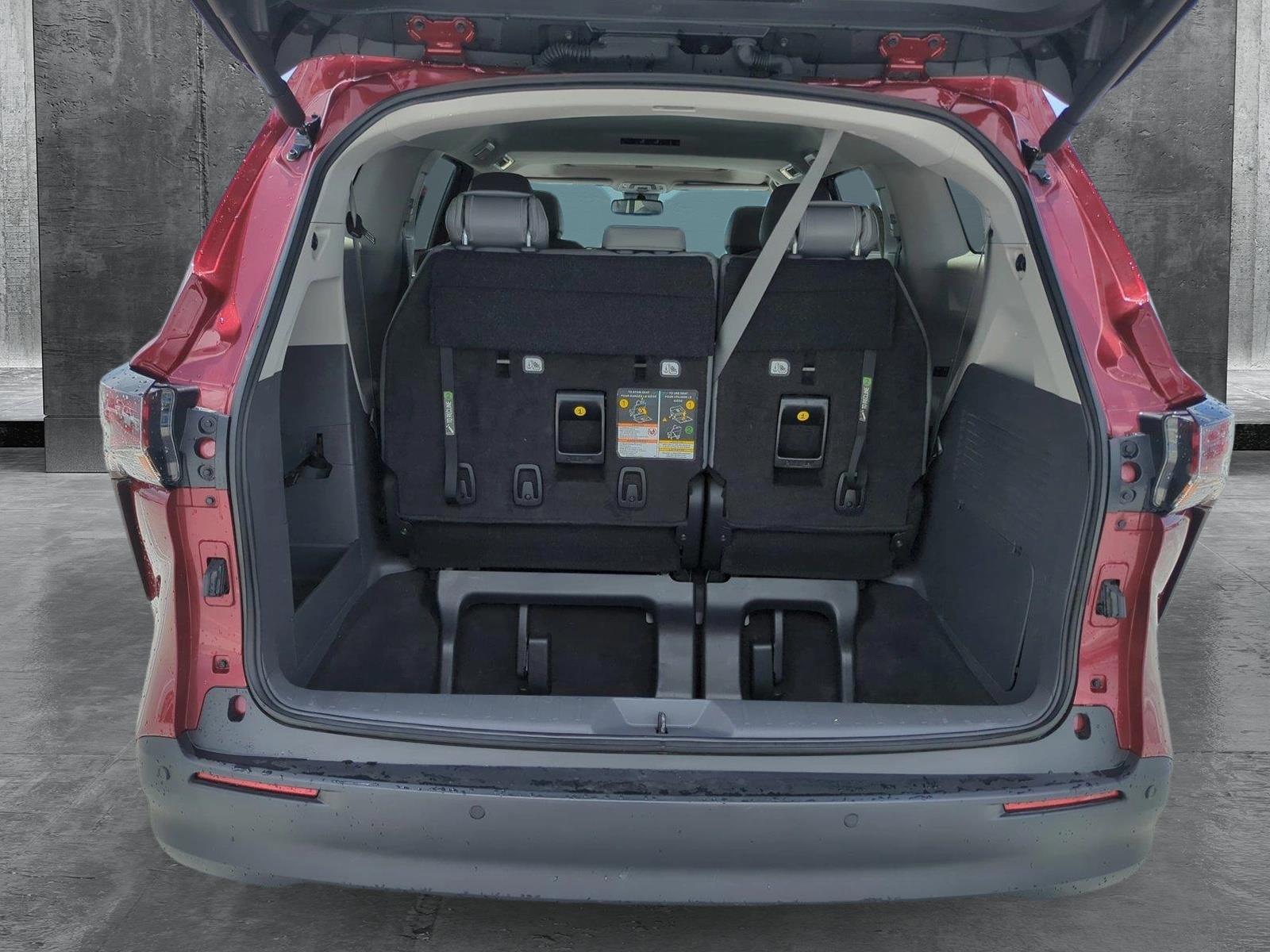 2023 Toyota Sienna Vehicle Photo in Ft. Myers, FL 33907