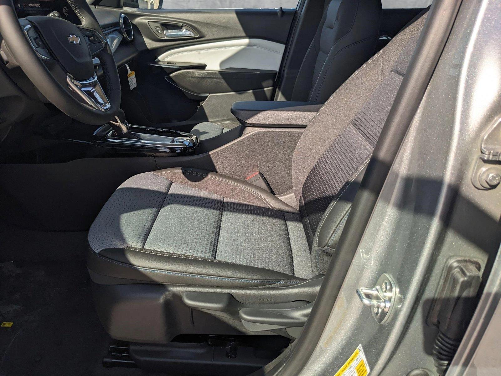 2025 Chevrolet Trax Vehicle Photo in MIAMI, FL 33172-3015