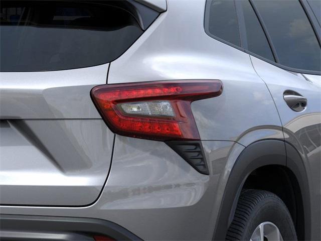 2025 Chevrolet Trax Vehicle Photo in ENGLEWOOD, CO 80113-6708