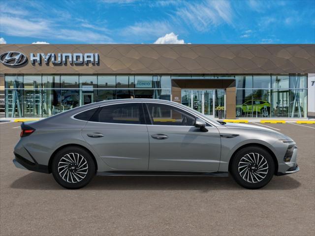 2025 Hyundai SONATA Hybrid Vehicle Photo in Peoria, IL 61615