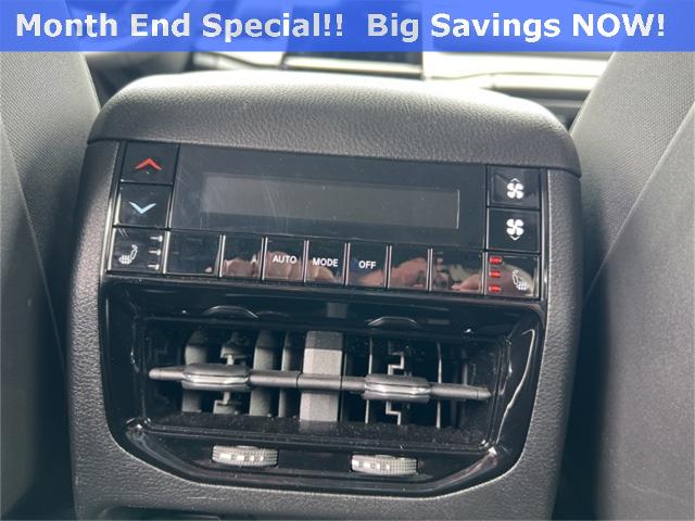 2023 Jeep Grand Cherokee L Vehicle Photo in GREEN BAY, WI 54304-5303