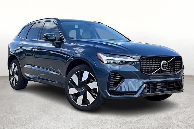 2025 Volvo XC60 Plug-In Hybrid Vehicle Photo in Houston, TX 77007