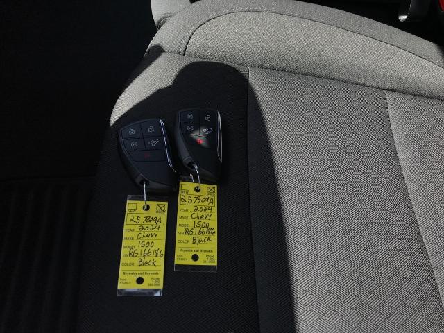 2024 Chevrolet Silverado 1500 Vehicle Photo in GREEN BAY, WI 54303-3330
