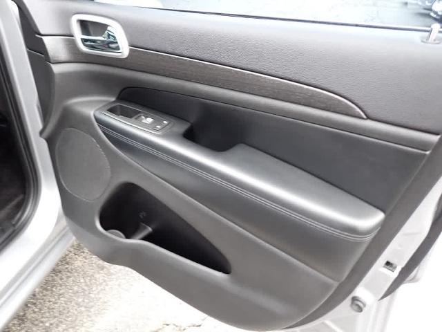 2015 Jeep Grand Cherokee Vehicle Photo in ZELIENOPLE, PA 16063-2910