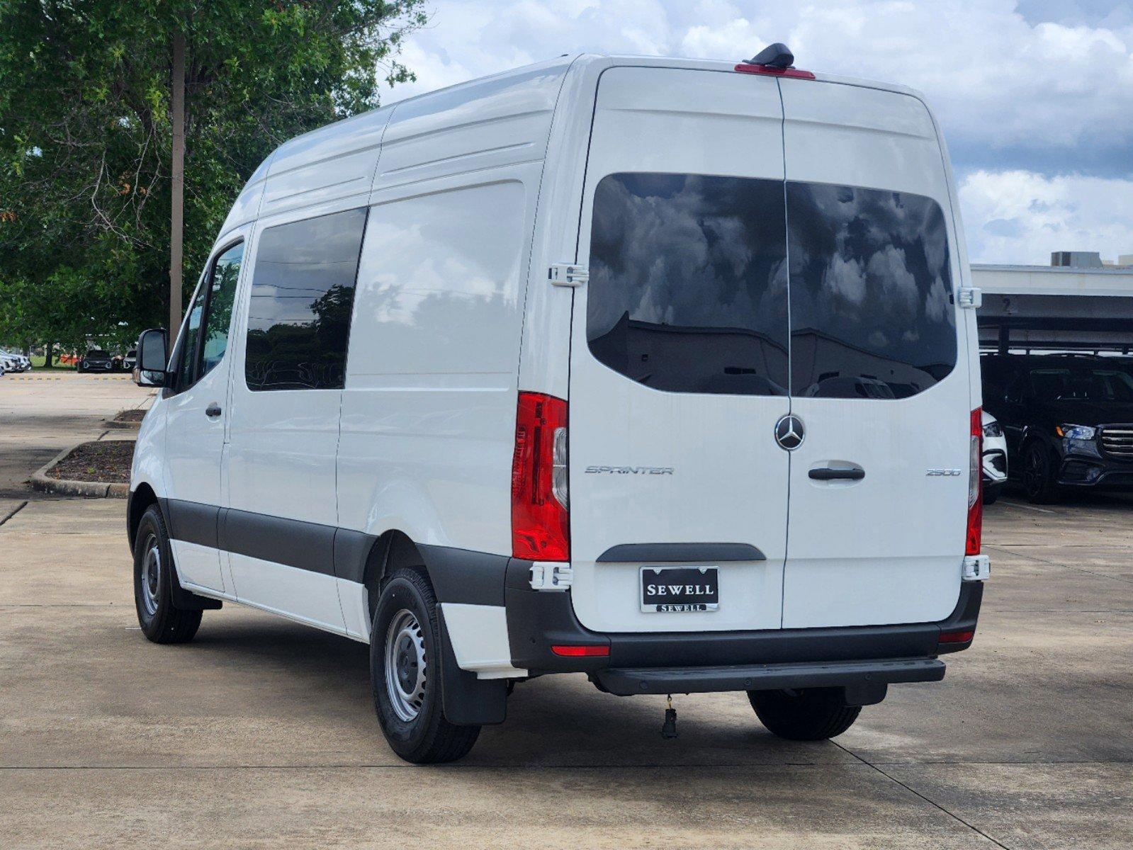 2024 Mercedes-Benz Sprinter Crew Van Vehicle Photo in HOUSTON, TX 77079