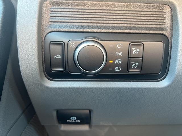 2023 Ford Super Duty F-450 DRW Vehicle Photo in Webster, MA 01570-1415