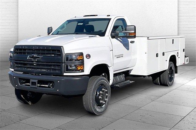 2024 Chevrolet Silverado 5500 HD Vehicle Photo in INDEPENDENCE, MO 64055-1314