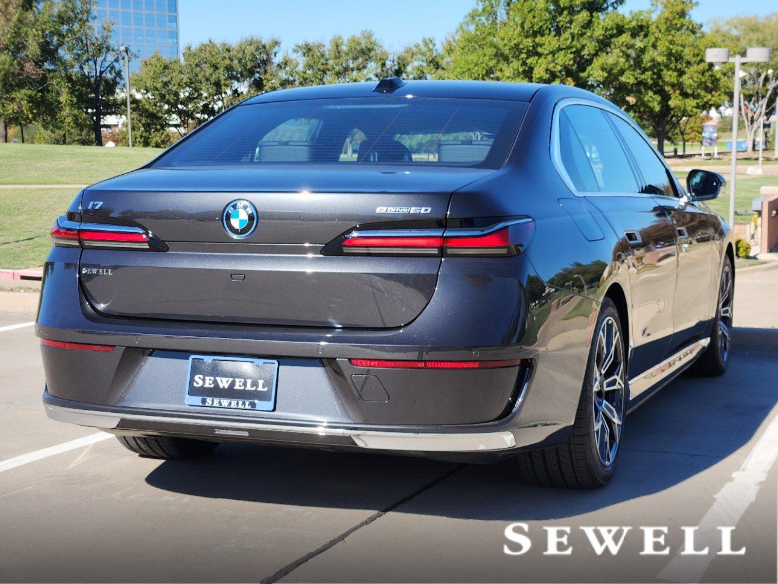 2025 BMW i7 Vehicle Photo in PLANO, TX 75024