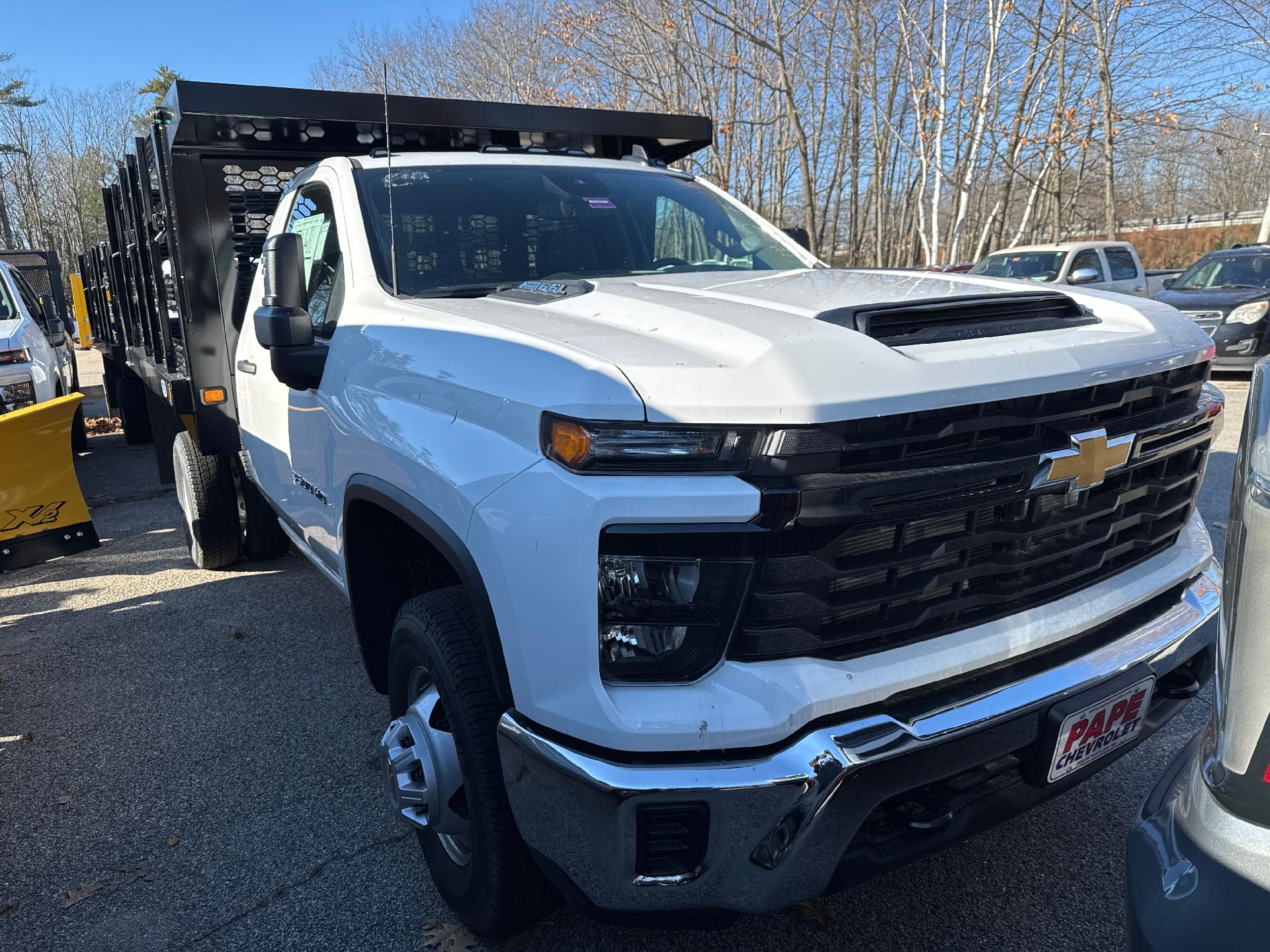 2024 Chevrolet Silverado 3500 HD Chassis Cab Vehicle Photo in SOUTH PORTLAND, ME 04106-1997