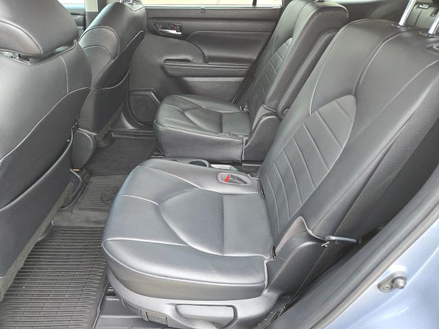 2020 Toyota Highlander Vehicle Photo in CROSBY, TX 77532-9157