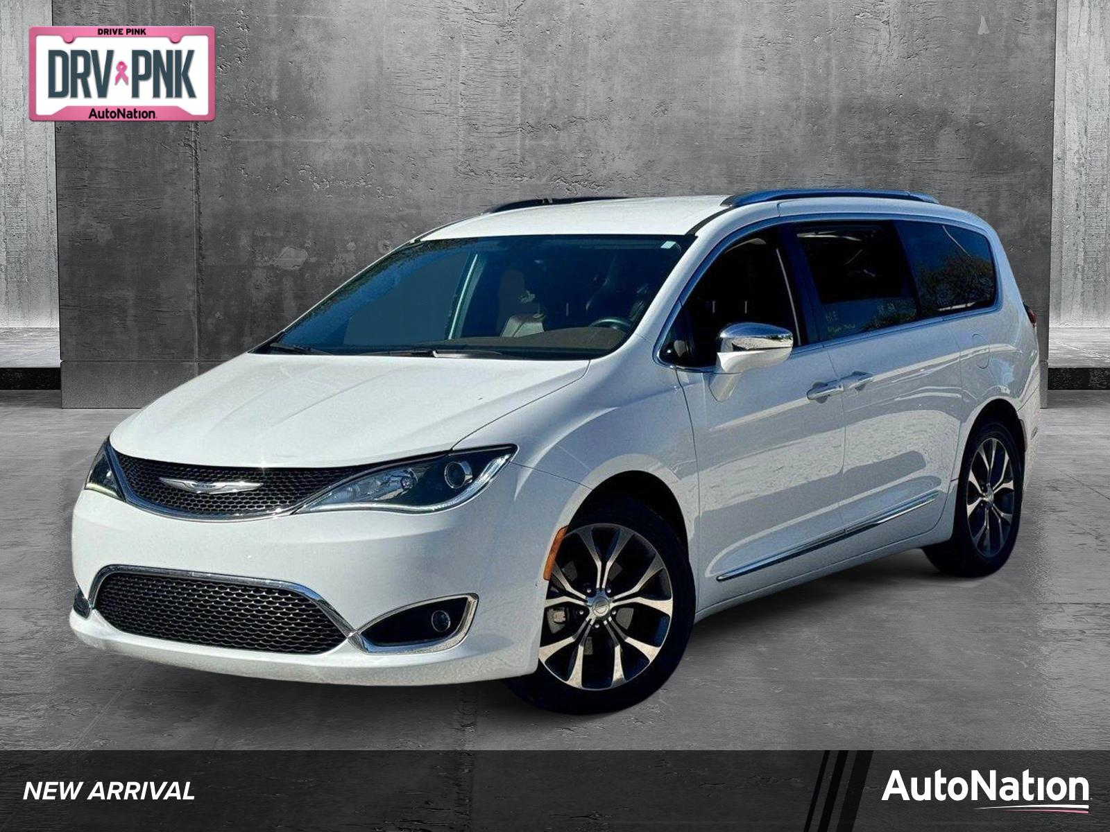 2017 Chrysler Pacifica Vehicle Photo in Tampa, FL 33614