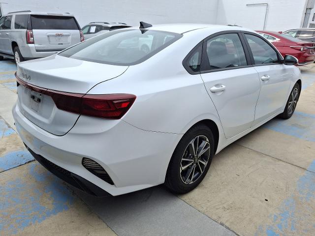 2023 Kia Forte Vehicle Photo in TREVOSE, PA 19053-4984