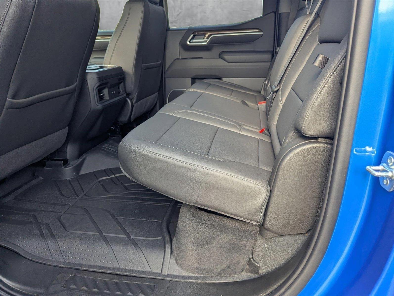 2025 Chevrolet Silverado 1500 Vehicle Photo in GREENACRES, FL 33463-3207