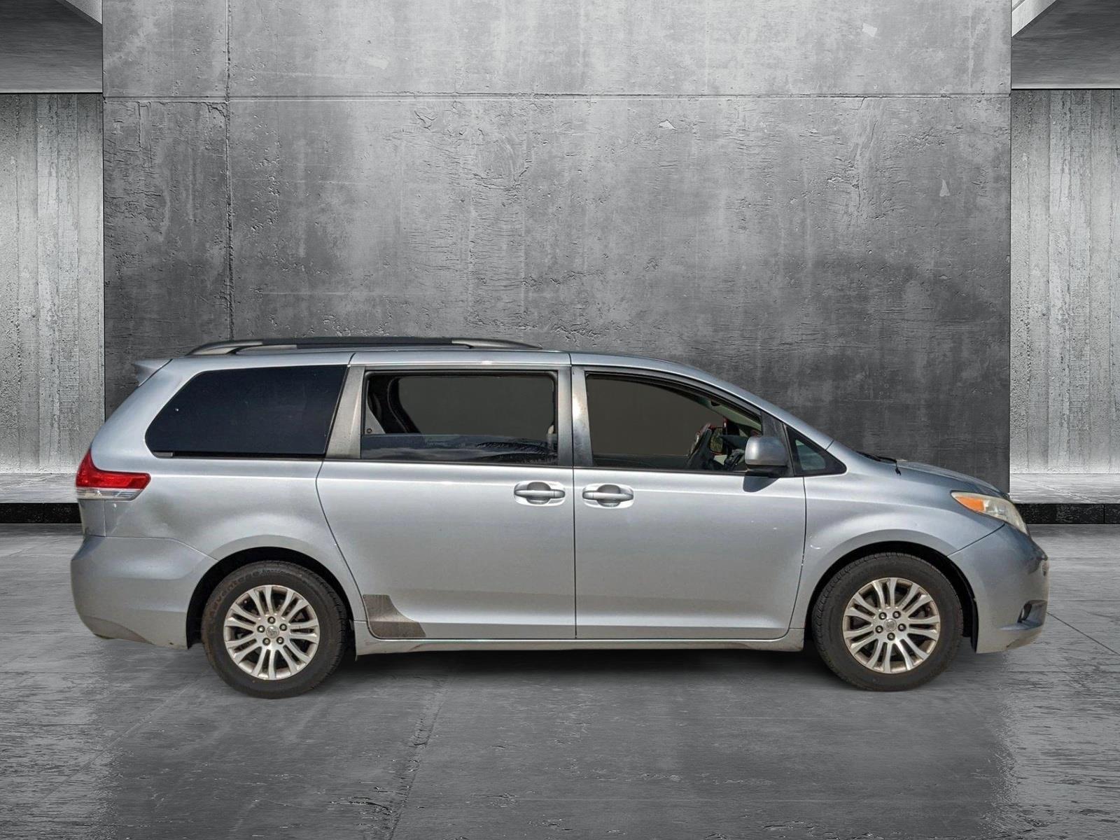 2011 Toyota Sienna Vehicle Photo in Davie, FL 33331