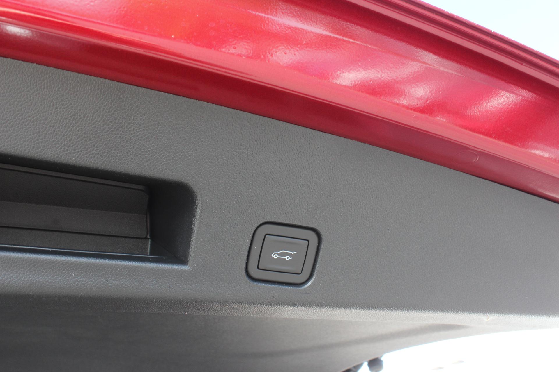 2025 GMC Acadia Vehicle Photo in AURORA, CO 80012-4011