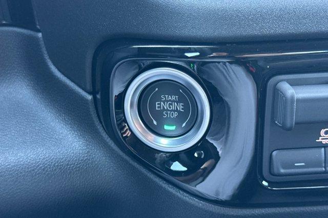 2025 GMC Sierra 1500 Vehicle Photo in STOCKTON, CA 95212-2838