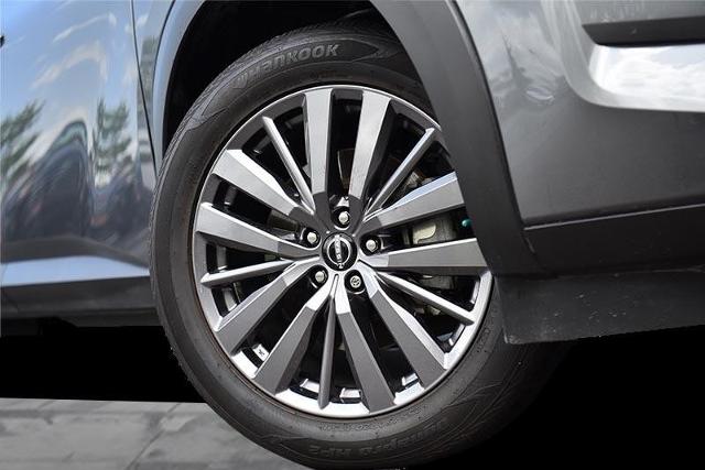 2023 Nissan Pathfinder Vehicle Photo in Ballwin, MO 63011