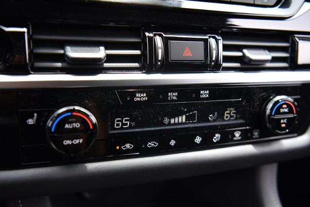 2025 Nissan Pathfinder Vehicle Photo in Ballwin, MO 63011