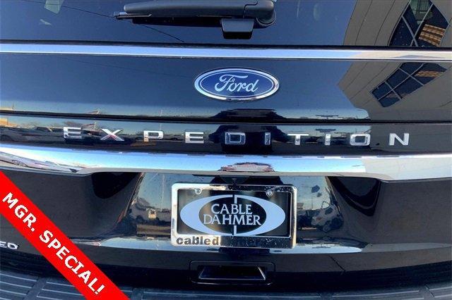 2022 Ford Expedition Vehicle Photo in TOPEKA, KS 66609-0000