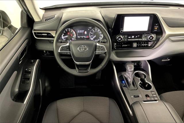 2024 Toyota Highlander Vehicle Photo in Tulsa, OK 74129