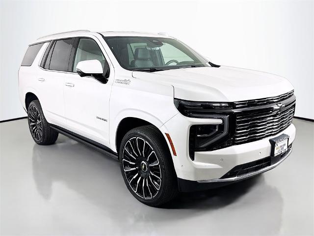2025 Chevrolet Tahoe Vehicle Photo in PUYALLUP, WA 98371-4149