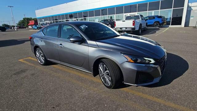 Used 2023 Nissan Altima SL with VIN 1N4BL4EW0PN383090 for sale in Saint Cloud, Minnesota