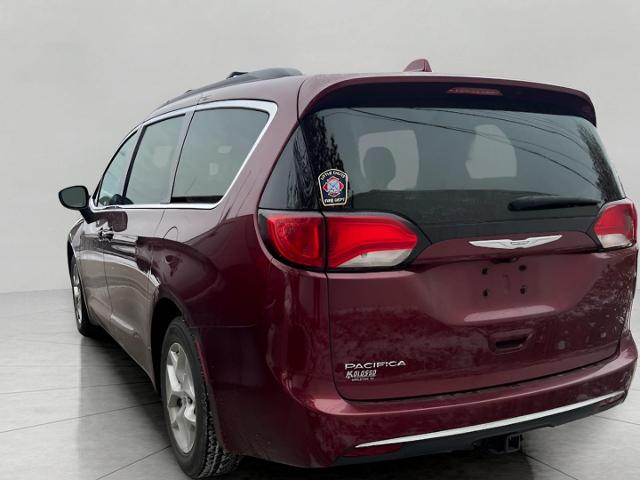 2017 Chrysler Pacifica Vehicle Photo in Appleton, WI 54914