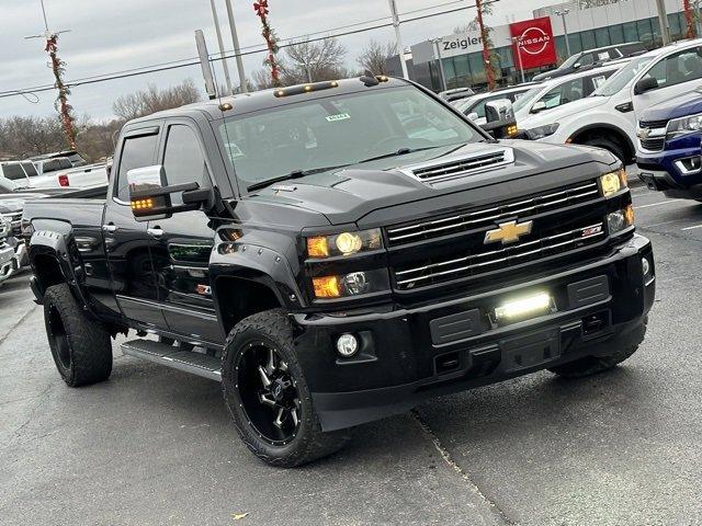 Used 2019 Chevrolet Silverado 3500HD LTZ with VIN 1GC4KXCY4KF171369 for sale in Tinley Park, IL