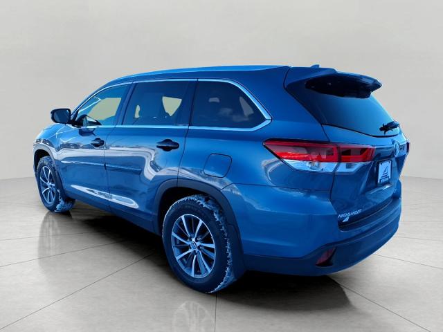 2019 Toyota Highlander Vehicle Photo in Green Bay, WI 54304