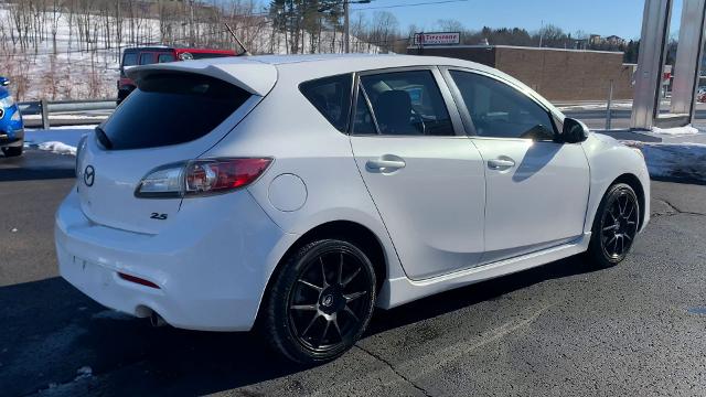 2011 Mazda Mazda3 Vehicle Photo in MOON TOWNSHIP, PA 15108-2571