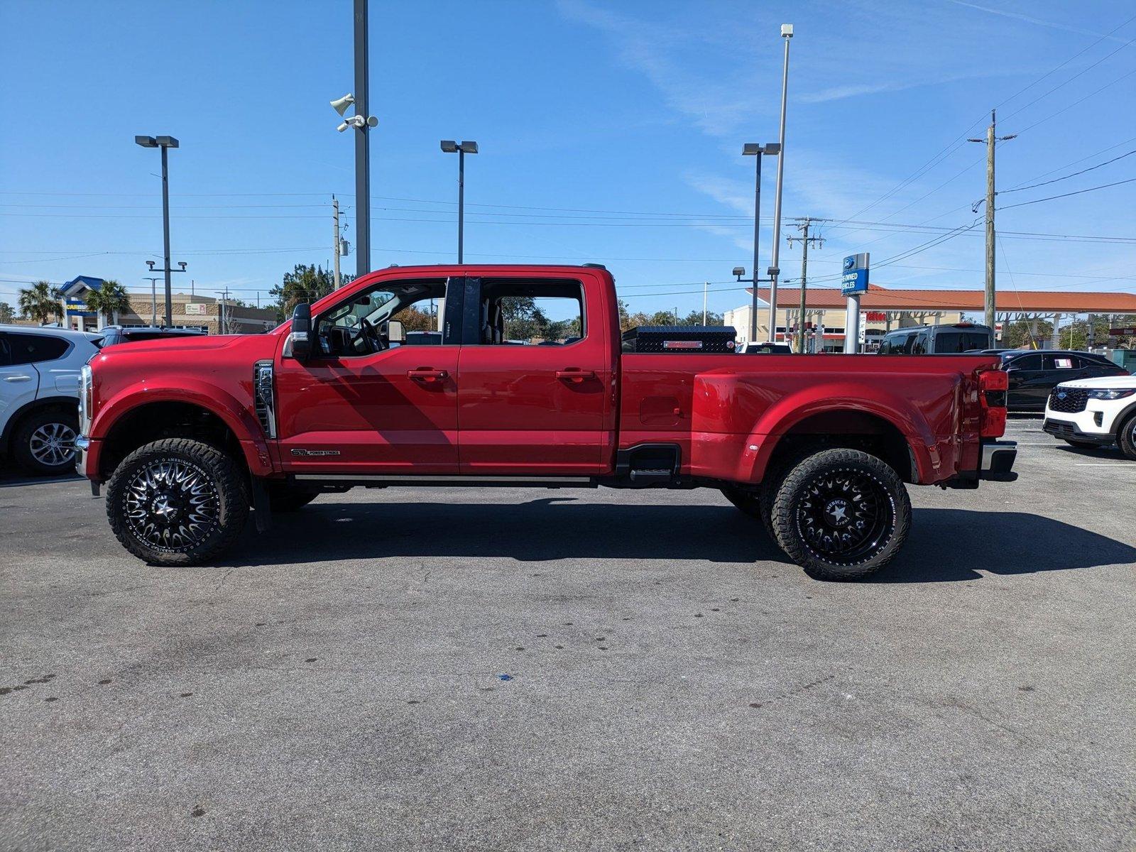 2024 Ford Super Duty F-450 DRW Vehicle Photo in Bradenton, FL 34207