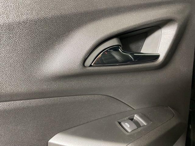 2025 Chevrolet Trax Vehicle Photo in PHOENIX, AZ 85014-3381