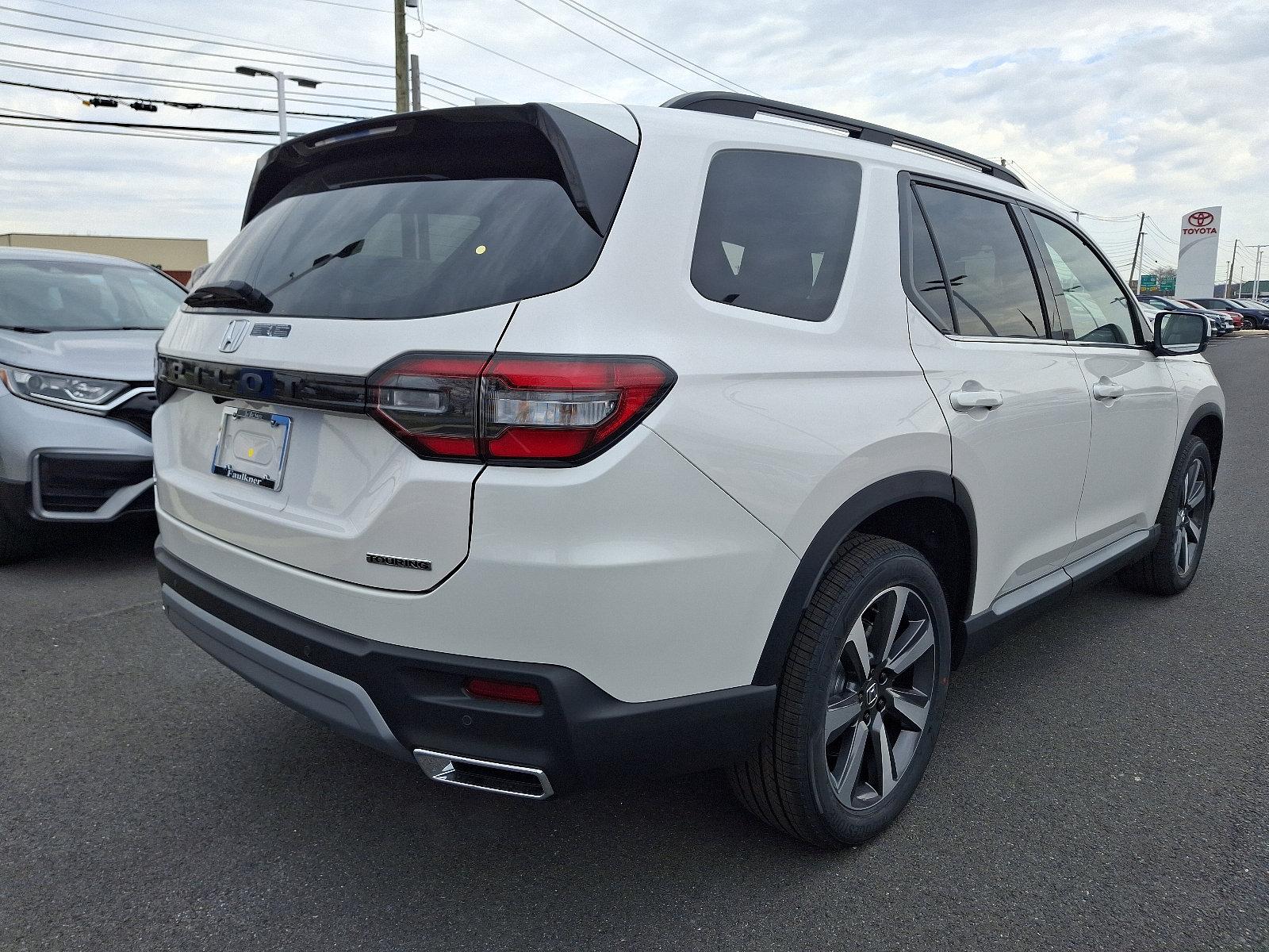2025 Honda Pilot Vehicle Photo in Harrisburg, PA 17111