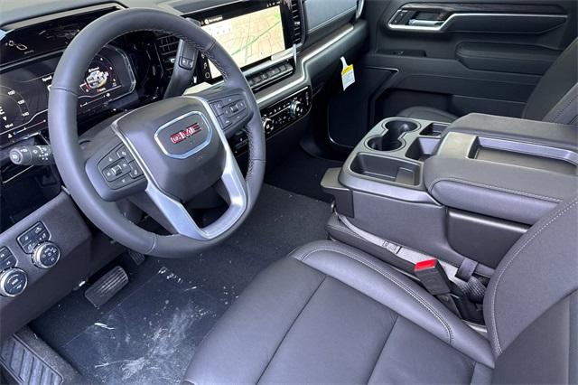 2025 GMC Sierra 2500 HD Vehicle Photo in ELK GROVE, CA 95757-8703