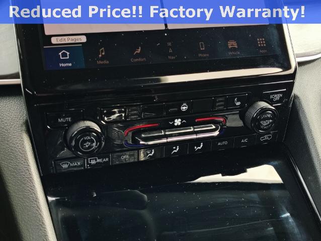2023 Jeep Grand Cherokee L Vehicle Photo in GREEN BAY, WI 54304-5303