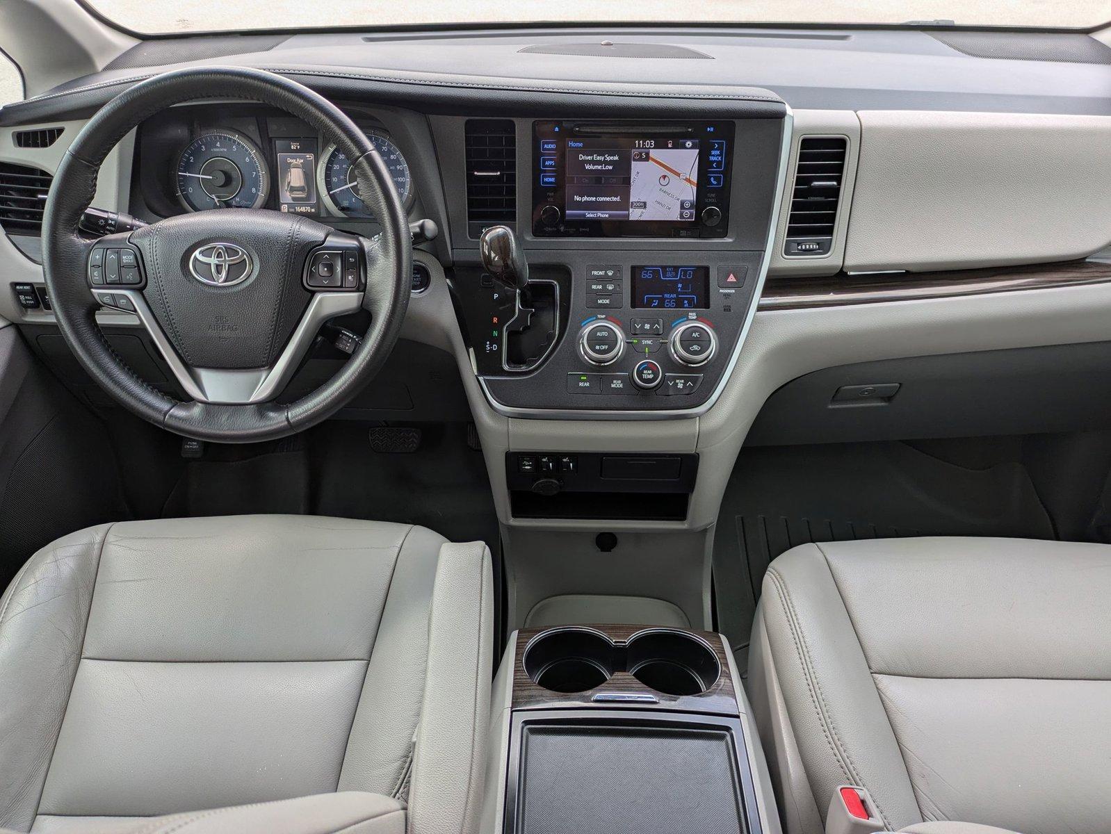 2017 Toyota Sienna Vehicle Photo in Corpus Christi, TX 78415