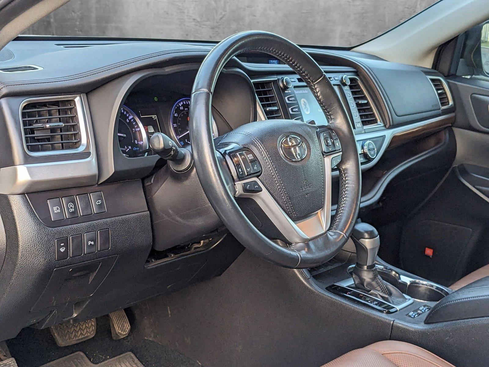 2019 Toyota Highlander Vehicle Photo in Sanford, FL 32771