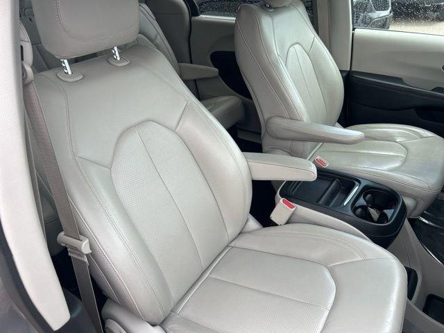 2018 Chrysler Pacifica Vehicle Photo in MEDINA, OH 44256-9631
